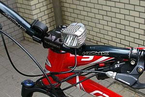 DOSUN(ドーサン) D1 LEDバイクライト