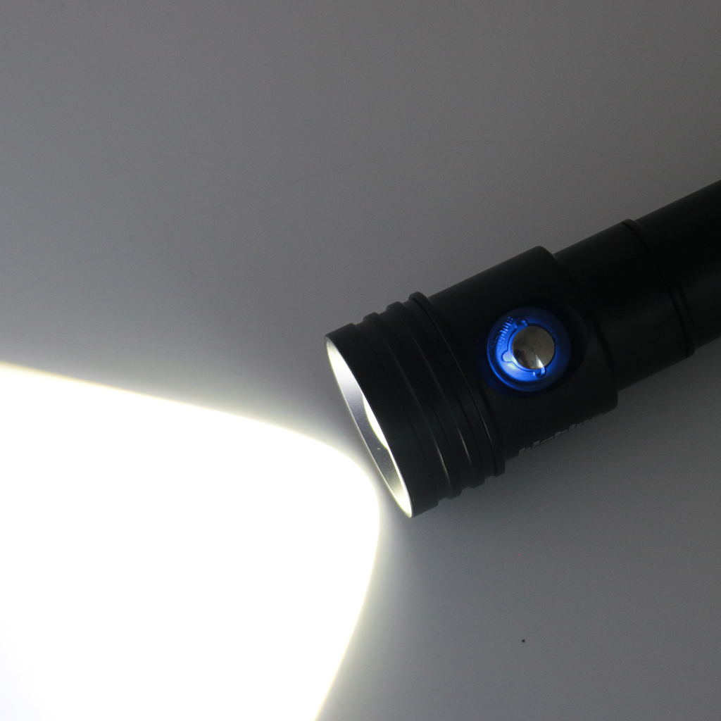 BIGBLUE(ビッグブルー)AL-1200WP II 2 ワイドタイプ6500K 1200lm LEDダイビングライト 激安価格販売：アカリセンター
