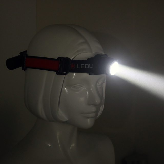 LEDLENSER (レッドレンザー) H8R 500853 18650充電池使用 充電式 LEDヘッドランプ 激安価格販売：アカリセンター