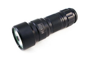 Lumapower Mentor MT-03 電池1本使用