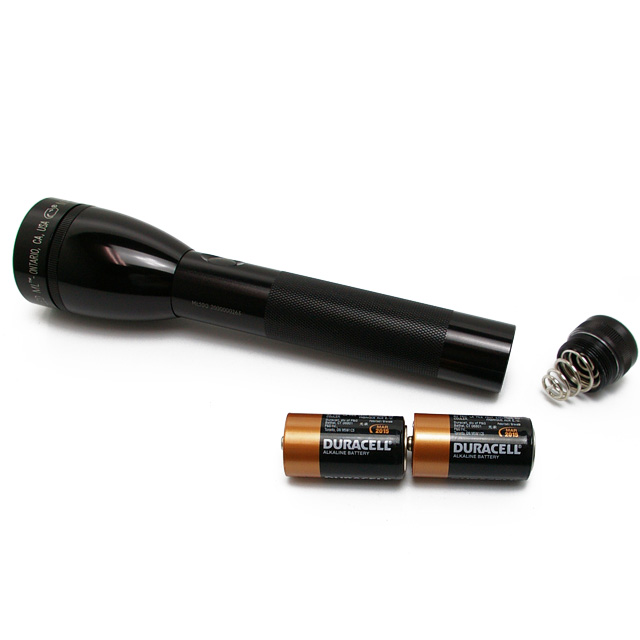 大量入荷 MAG INSTRUMENT MAGLITE LED フラッシュライト ML100 単1電池2本用 ML100S2015