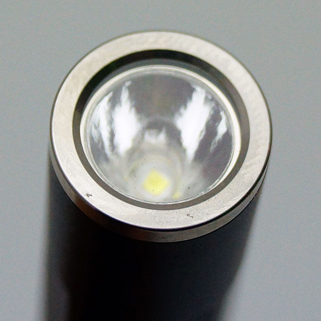 INOVA (イノーバ) XP 単四電池2本使用 ペン型 LEDライト 激安価格販売 