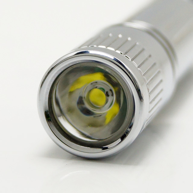 OLIGHT(オーライト) I3E EOS MONO-OUTPUT KEYCHAIN SILVER