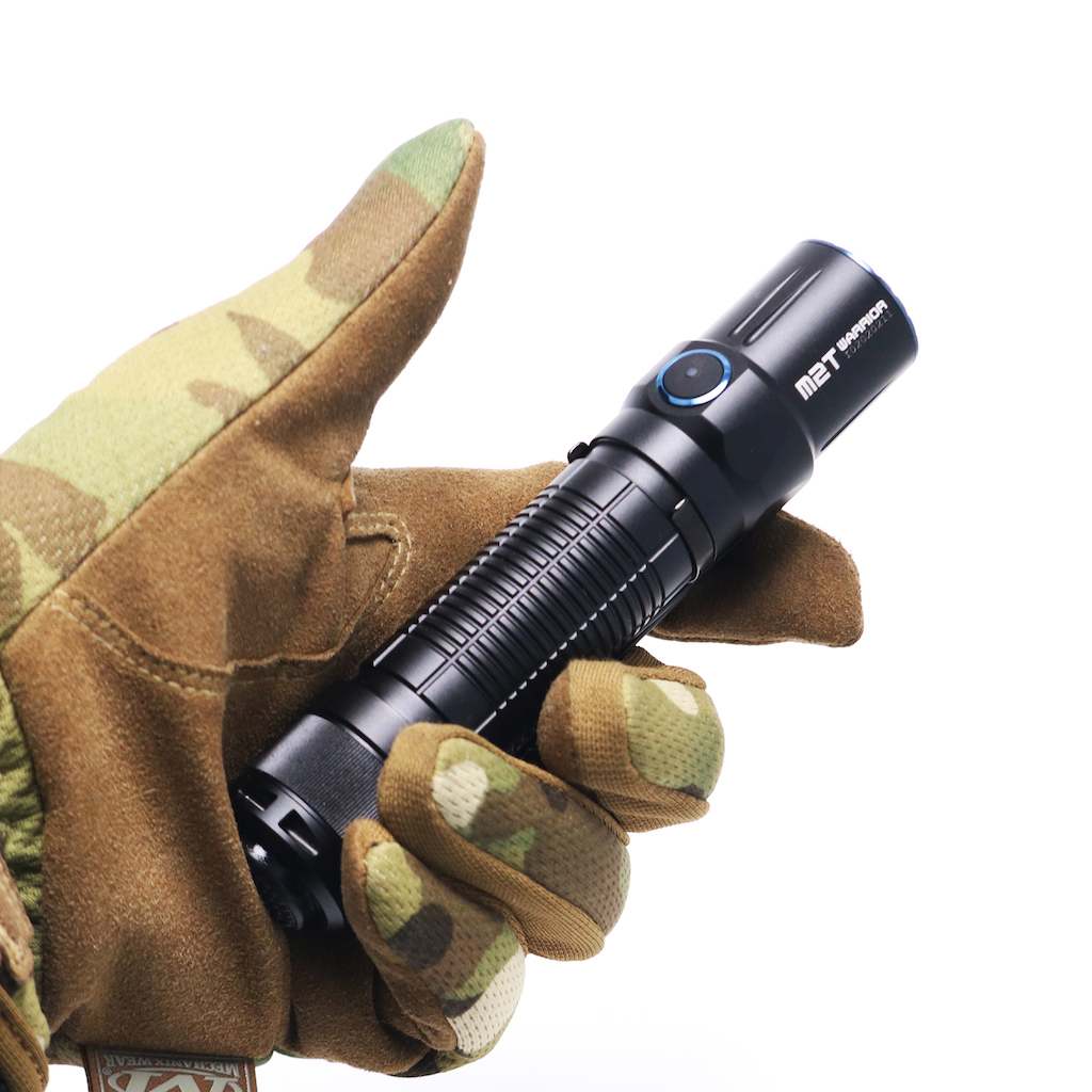 Olight オーライト M2t Warrior ウォーリア Cree Xhp35 Hd搭載10ルーメンライト 激安価格販売 アカリセンター