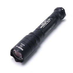 SUREFIRE　E2D　ケース（ホルスター）付き