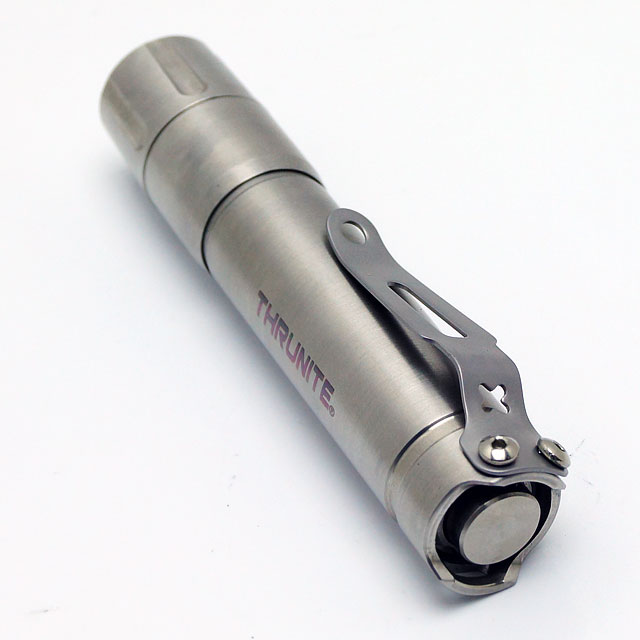 THRUNITE (スルーナイト) T10T 単三電池1本使用 チタンボディ