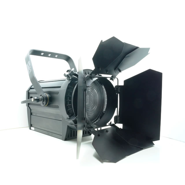 SILVER STAR FREZNO ZE2 LEDフレネルレンズスポット 500W相当 SILVER STAR FREZNO ZE2 LEDフレネルレンズスポット 500W相当